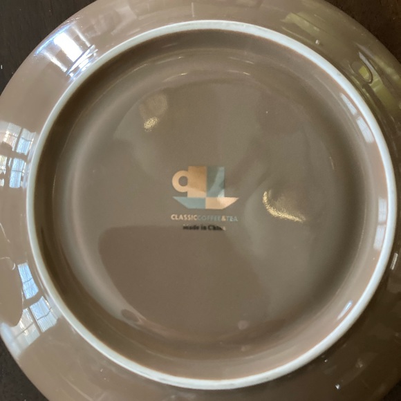 Ceramic teapot with lid and cup & saucer. - Picture 6 of 7